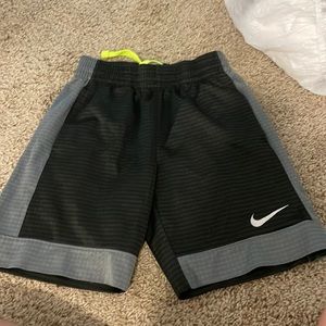 boys nike athletic shorts